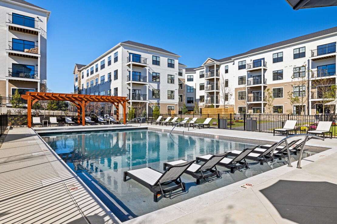 Gallery Image (1 of 6)